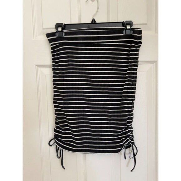 Carve Designs Mini Skirt (medium) - Picture 4 of 4